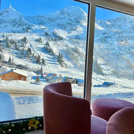 Andi's Skihotel Готель Обертауерн