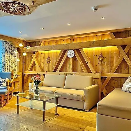 Andi's Skihotel Otel