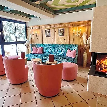 Andi's Skihotel Otel 4*