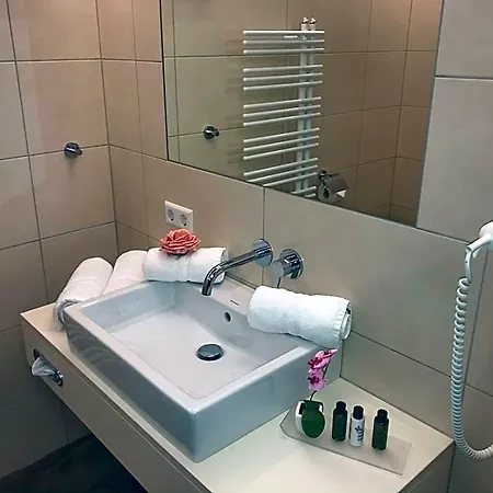 Andi's Skihotel 4*