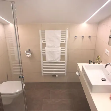 Andi's Skihotel Обертауерн